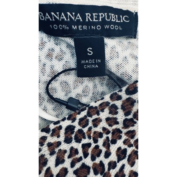 NWT Banana Republic Small Leopard Print V-Neck Merino Wool Sweater - Picture 3 of 15